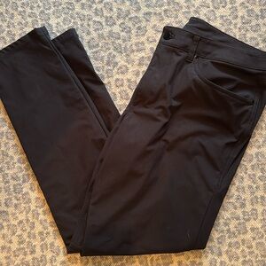Men’s black Lulu Lemon tech pants